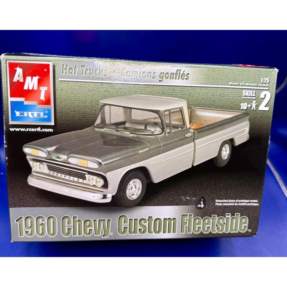 Vintage AMT ERTL 1960 Chevy Custom Fleetside Pickup Model Kit 1:25 Scale #6310